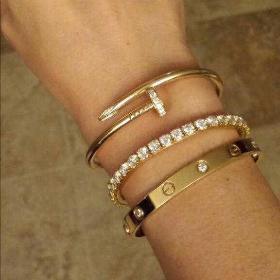 Elegance Nail Bracelet Gold