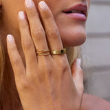 Black Crystal Ribbed Ring