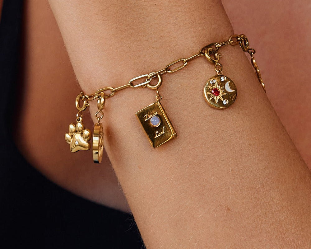 Citizen Of The World'  Charm