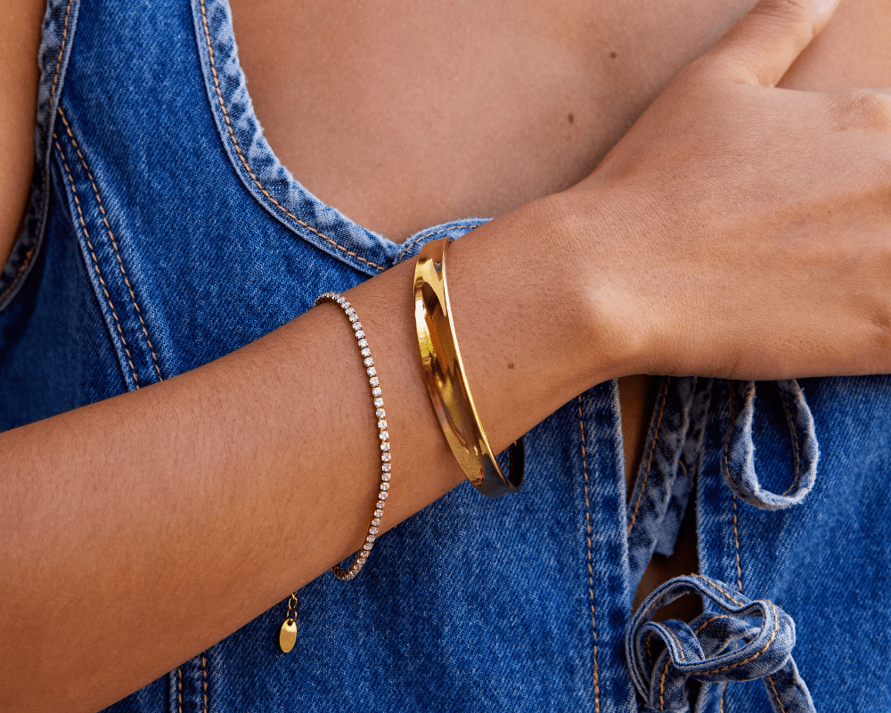 Leyla 18K Gold Bangle