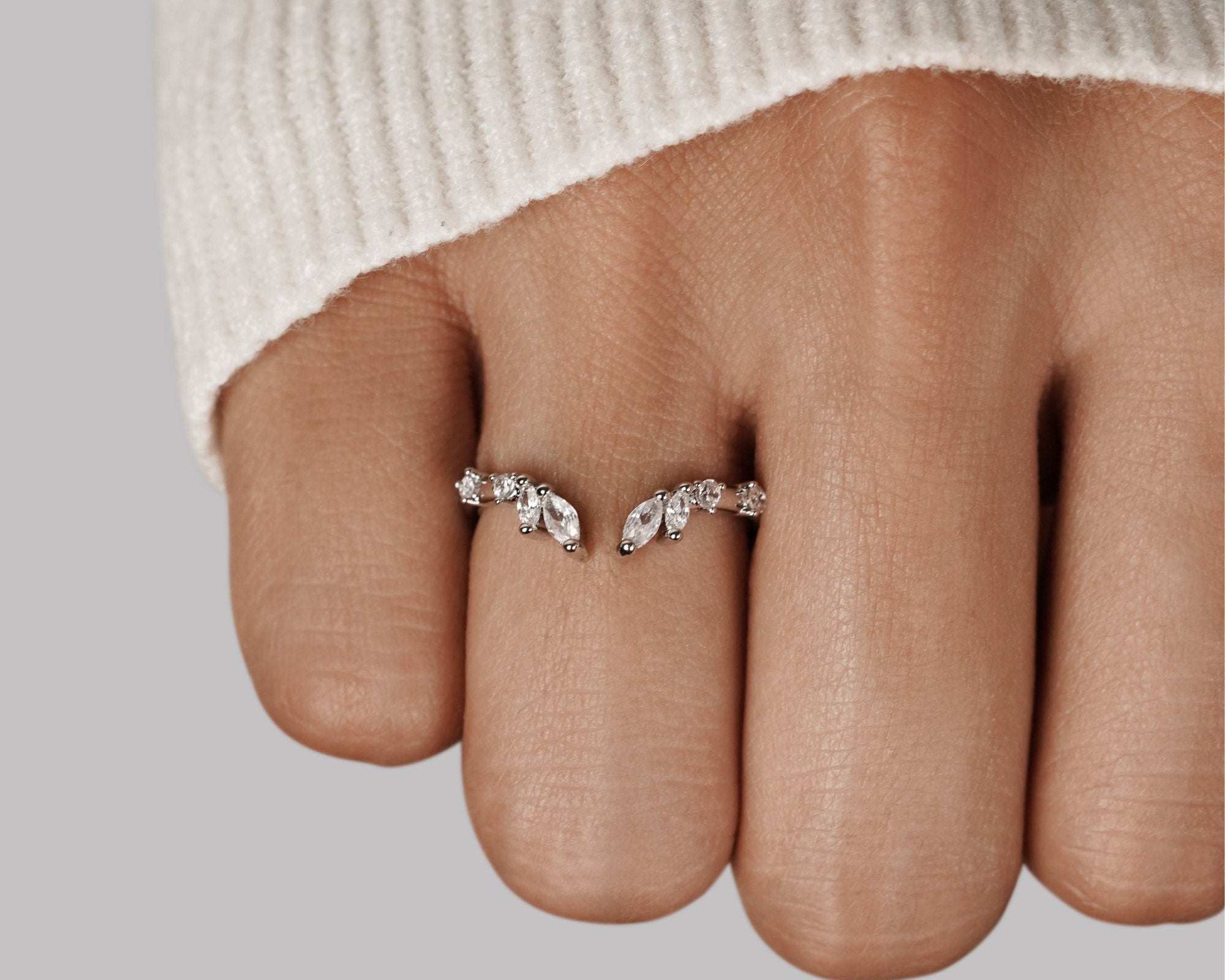 Lily Crystal Silver Vine Ring