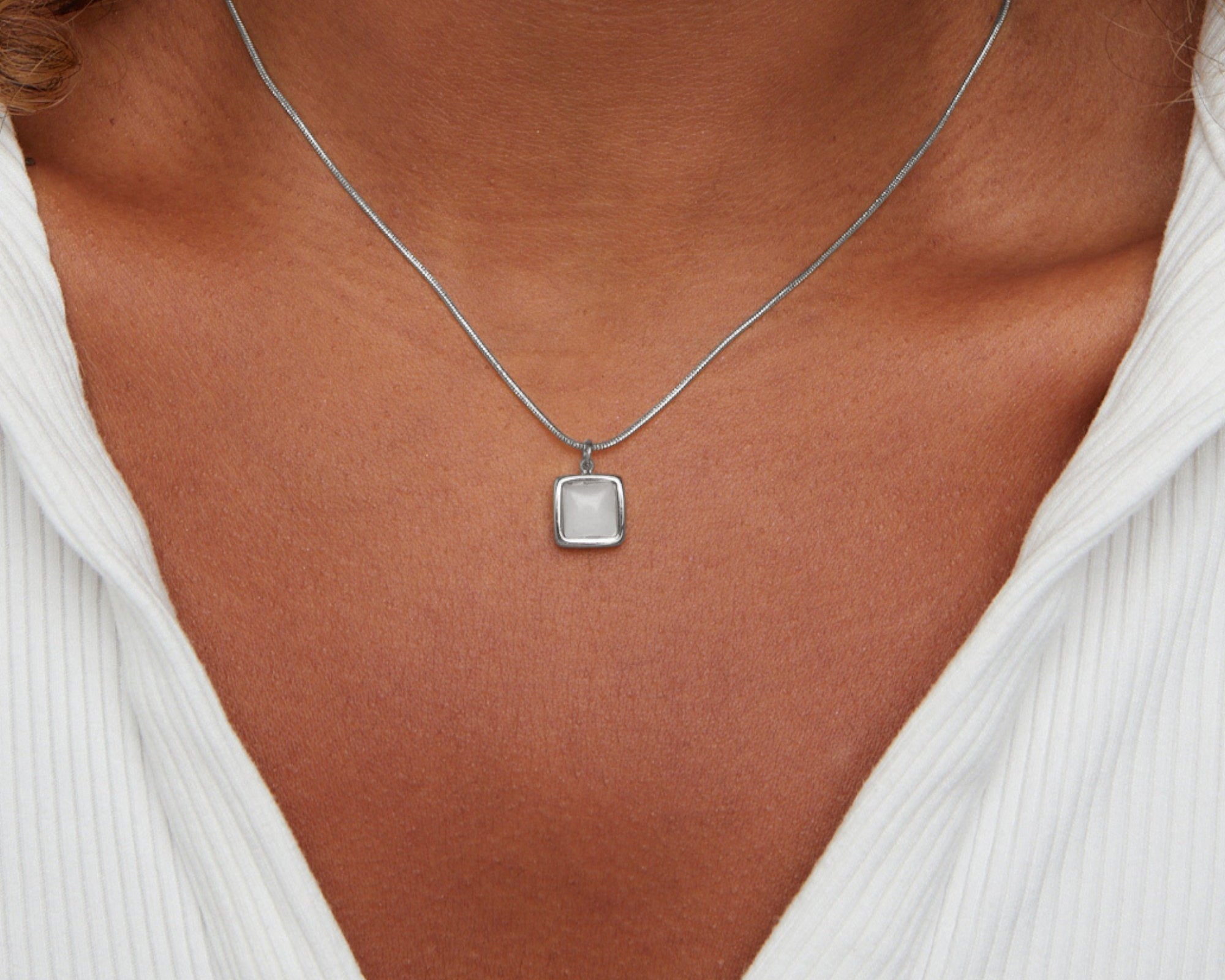 Riva Moonstone Pendant Necklace