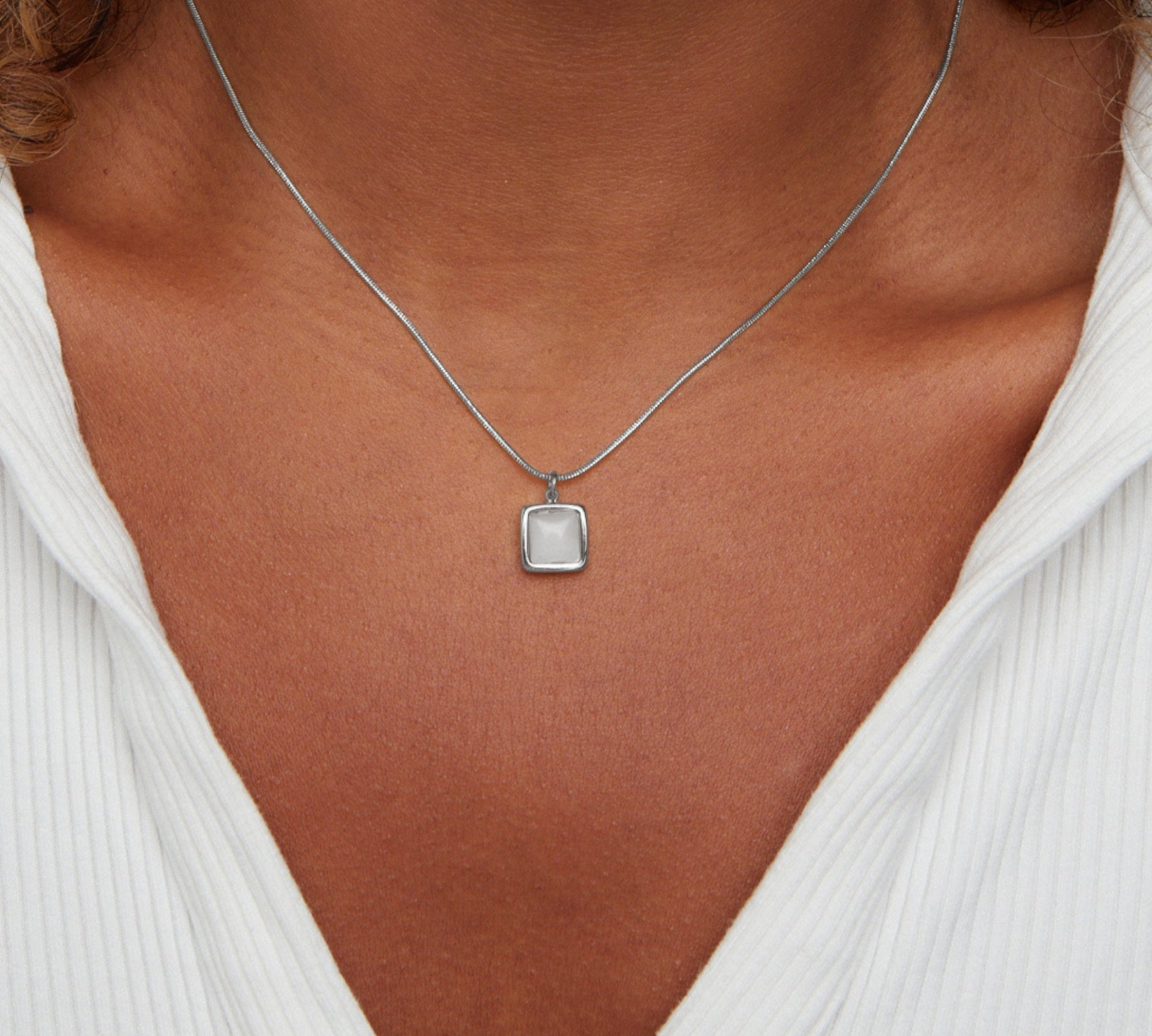 Riva Moonstone Pendant Necklace