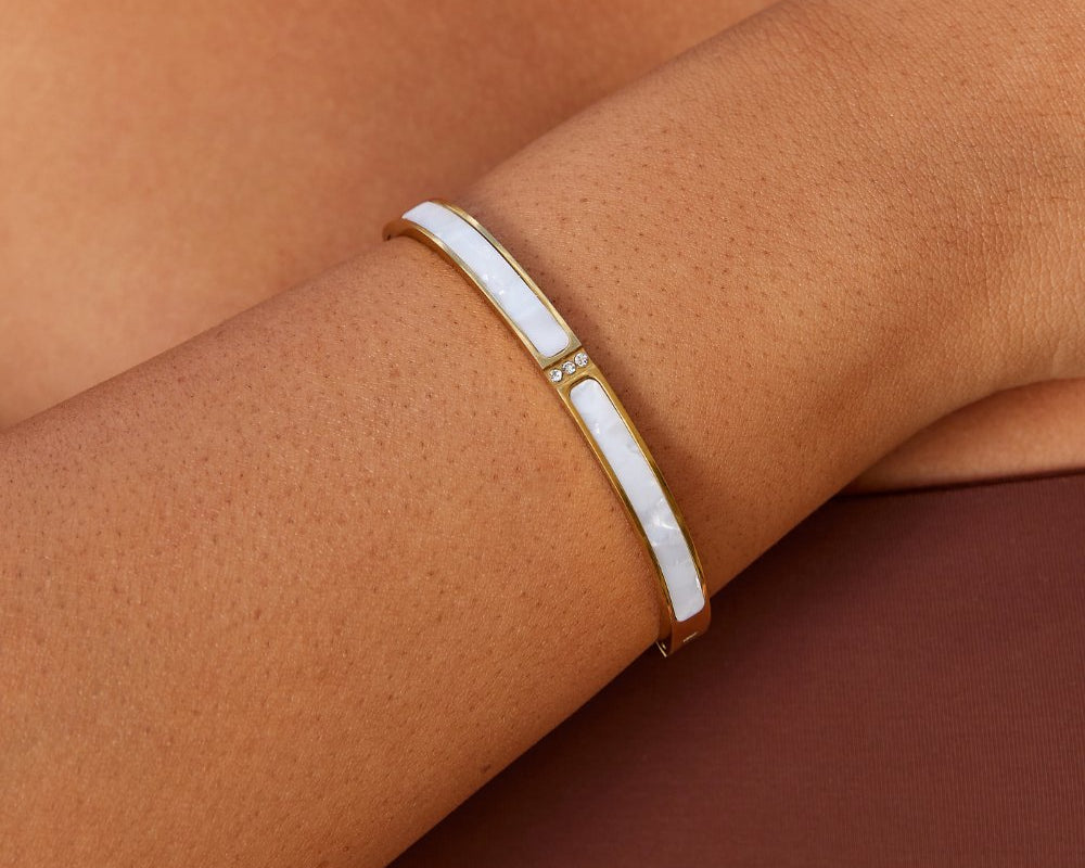 White Sahara Gold Bangle