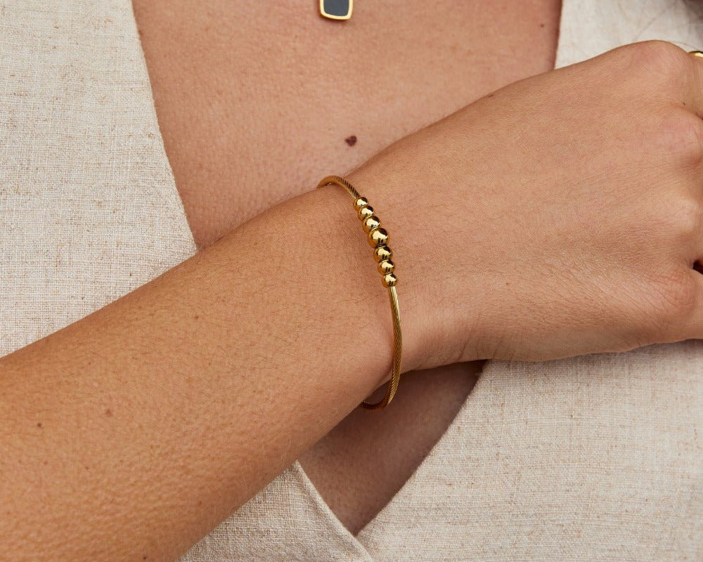Yuri Gold Bead Bangle